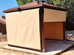 Toldos en Pinto.